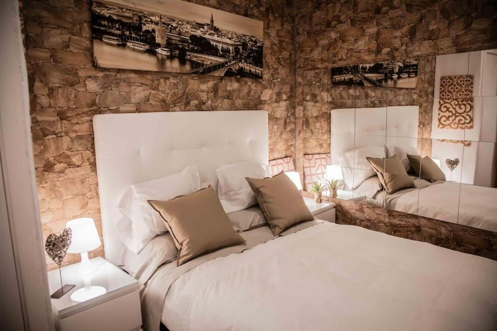 Apartament Imperial Center Seville New Management Since April エクステリア 写真