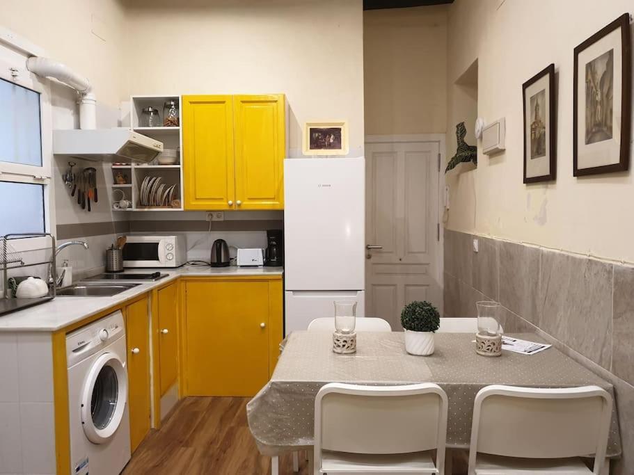 Apartament Imperial Center Seville New Management Since April エクステリア 写真